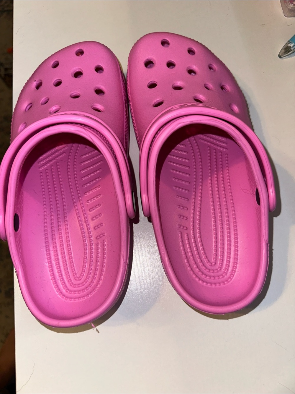 CROCS Kids Lightweight Pink Clog Sandals - Picture 3 of 4